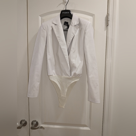 9. NWT PINKO FAUX LEATHER BLAZER BODYSUIT - Picture 1 of 8